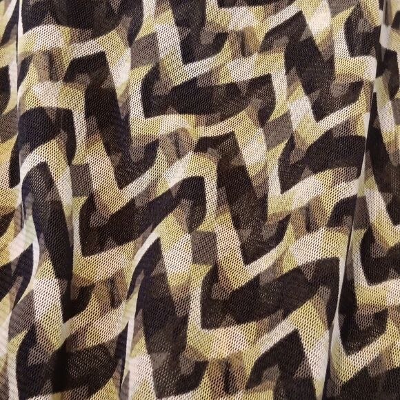 Classiques Entier Chevron Pattern Top - Picture 10 of 10